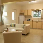 Vila Laconia Domus - Pappadhiánika