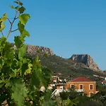 Laconia Domus - Vila