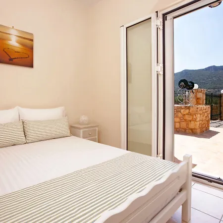 Laconia Domus - Pappadhianika