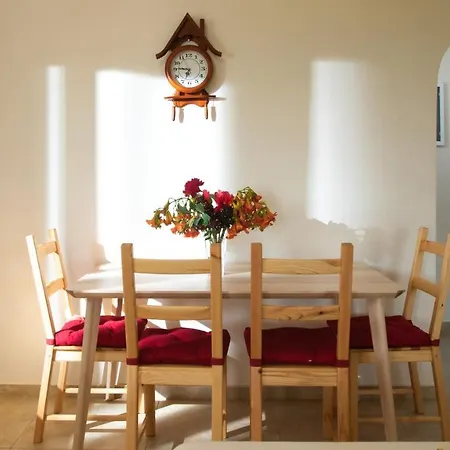 Laconia Domus - * Pappadhianika